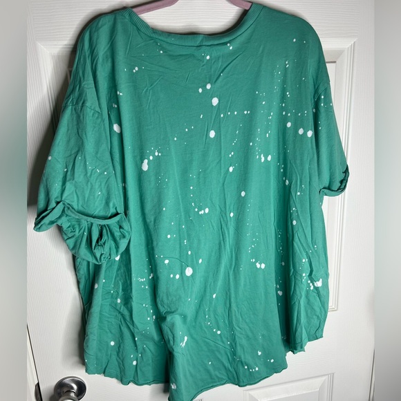 Torrid Graphic Relaxed FitCotton Crew Neck Top size 4X - Picture 3 of 3